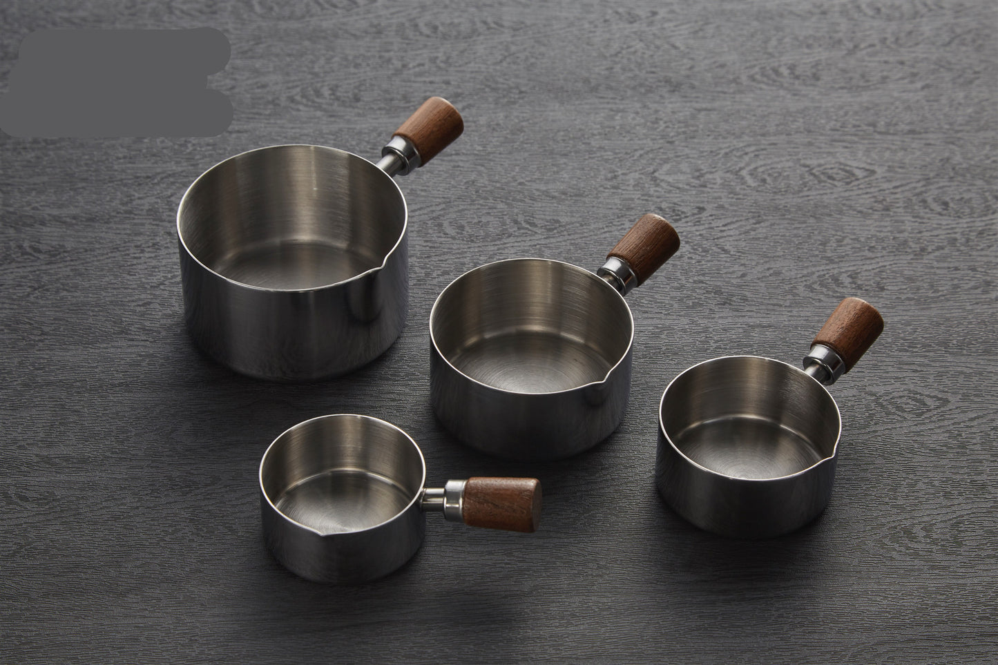 Stainless steel sauce pot with mouth